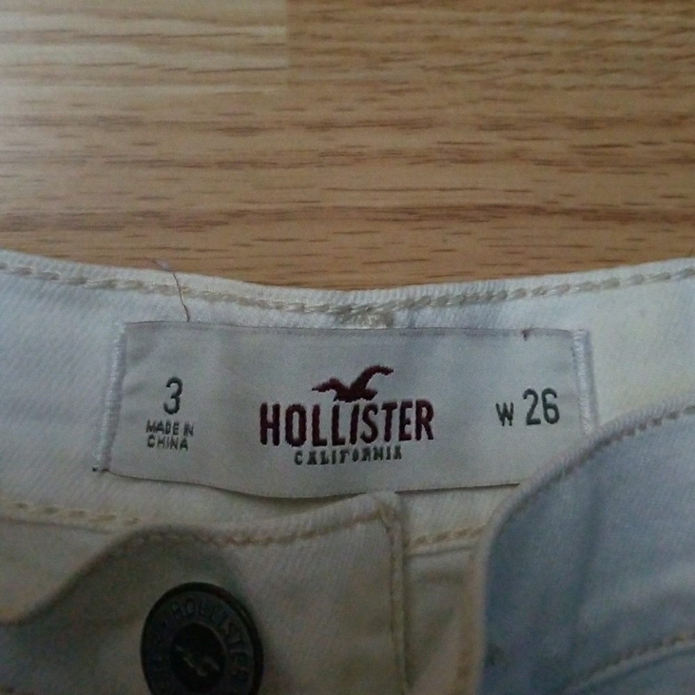 Hollister Jean shorts - Picture 2 of 3